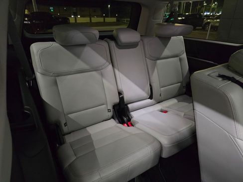 Used 2025 Ford Expedition Max Platinum AWD/4WD image 40