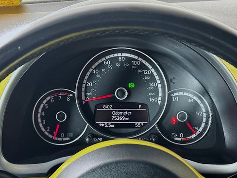 Used 2013 Volkswagen Beetle 2.5 image 12