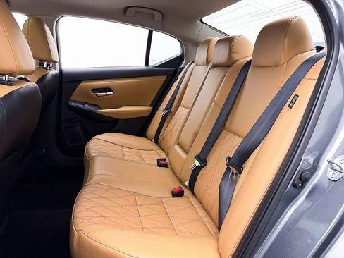 Used 2022 Nissan Sentra SV w/ SV Premium Package image 34