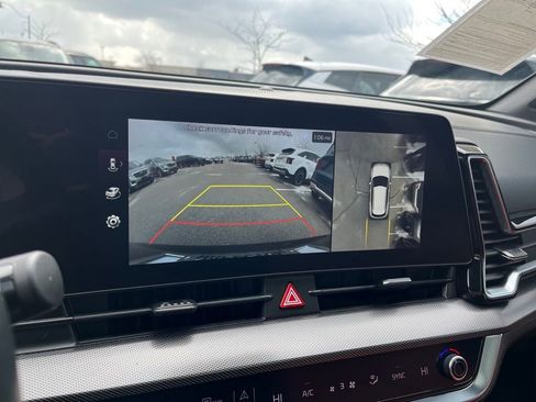 Used 2024 Kia Sportage SX image 25