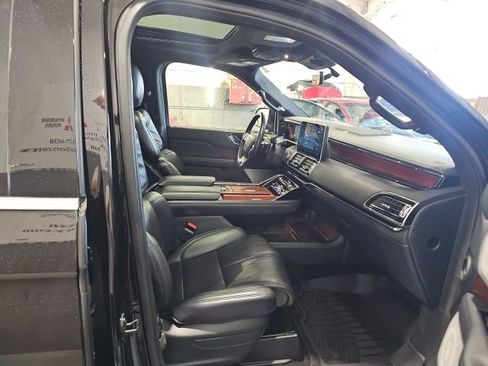 Used 2023 Lincoln Navigator L Reserve AWD/4WD image 29