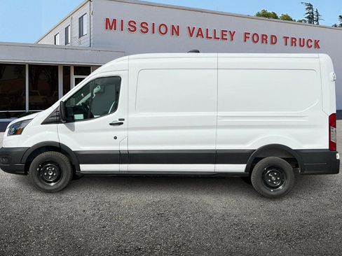 New 2026 Ford E-Transit 148 Medium Roof w/ Load Area Protection Package image 7