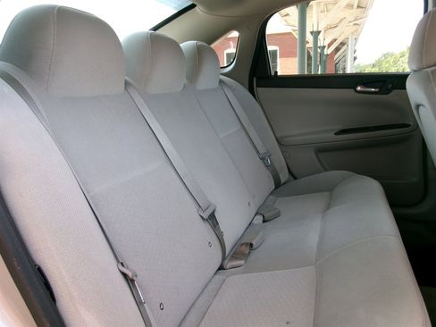Used 2008 Chevrolet Impala LS FWD image 22