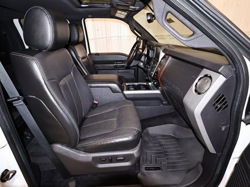 Used 2016 Ford F250 Lariat w/ Lariat Ultimate Package image 18