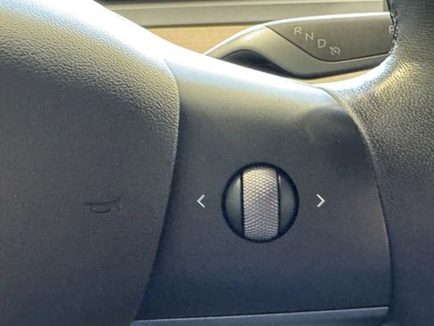 Used 2021 Tesla Model 3 Performance image 18