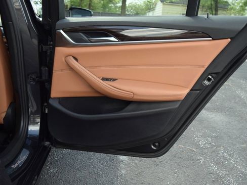 Used 2017 BMW 530i xDrive image 60