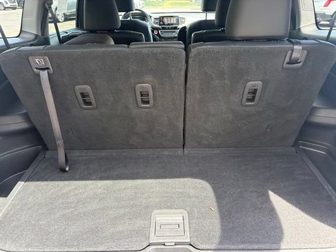 Used 2022 Honda Pilot Touring image 7