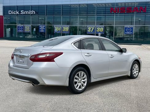 Used 2018 Nissan Altima 2.5 S w/ S Convenience Package image 6