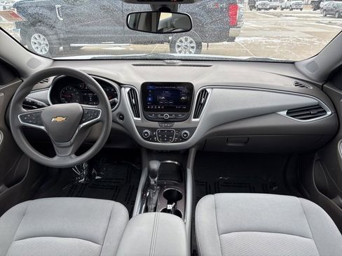 Used 2022 Chevrolet Malibu LT image 21
