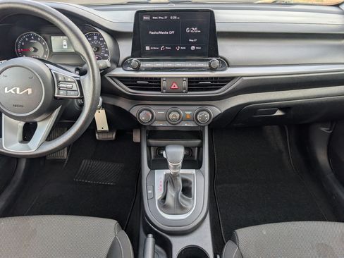 Used 2024 Kia Forte LXS FWD image 7