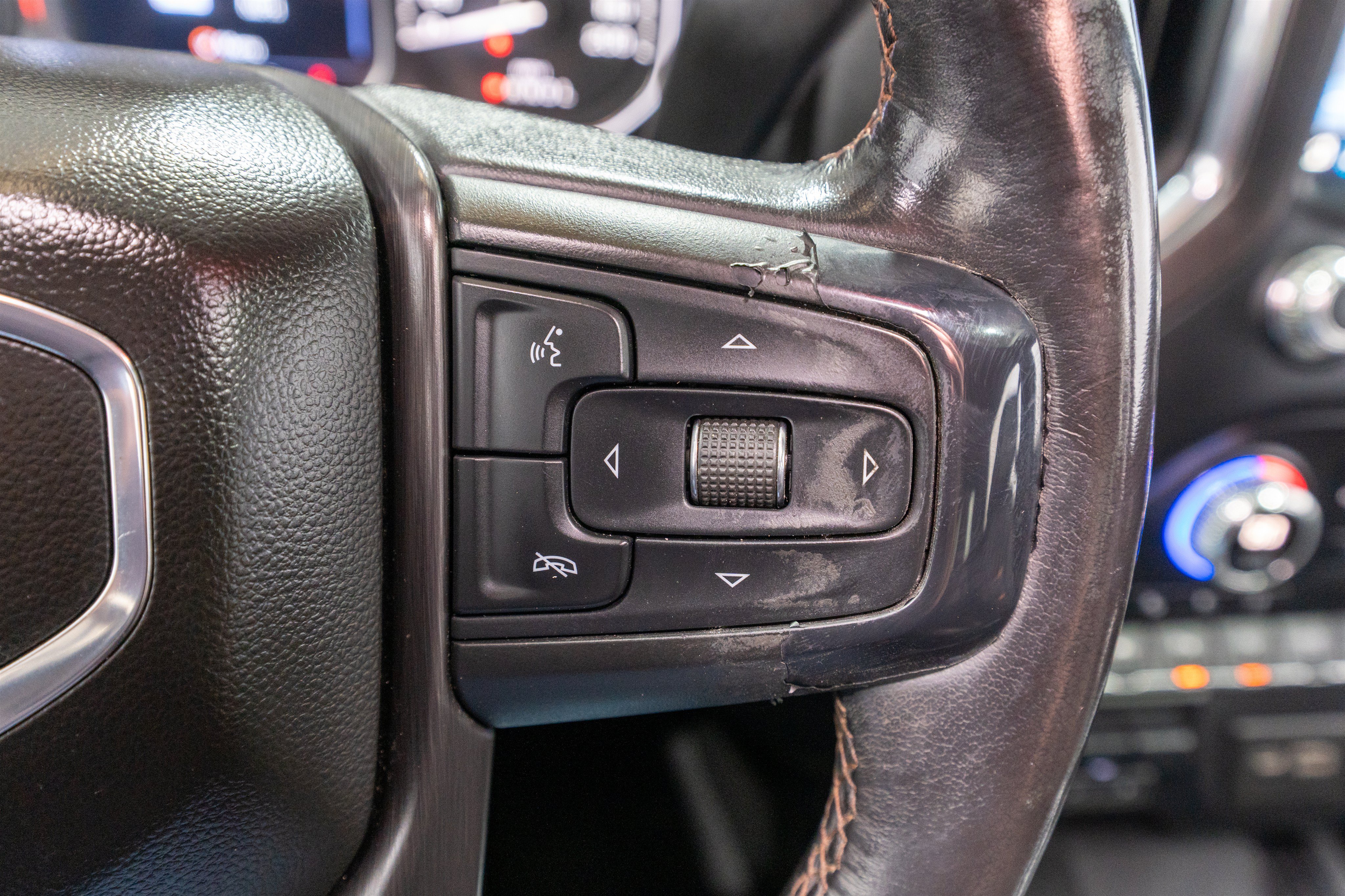 Used 2020 GMC Sierra 1500 AT4 w/ AT4 Premium Package AWD/4WD image 32