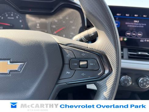 Used 2024 Chevrolet Trax LS w/ LS Convenience Package FWD image 13