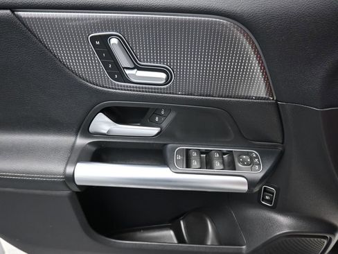 Used 2021 Mercedes-Benz GLA 250 image 10