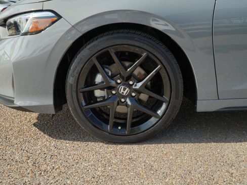 Used 2025 Honda Civic Sport image 17