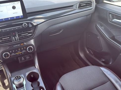 Used 2024 Ford Escape ST-Line image 26