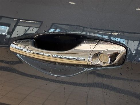 Used 2017 Hyundai Santa Fe Sport image 9