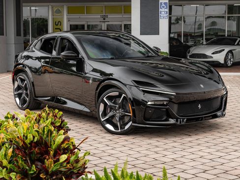 Used 2025 Ferrari Purosangue AWD/4WD image 3