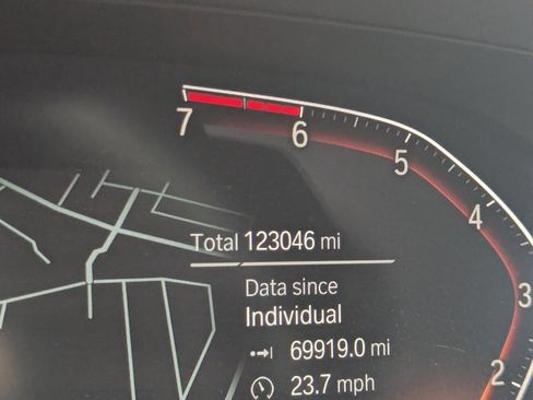 Used 2021 BMW 430i Coupe w/ M Sport Package image 4