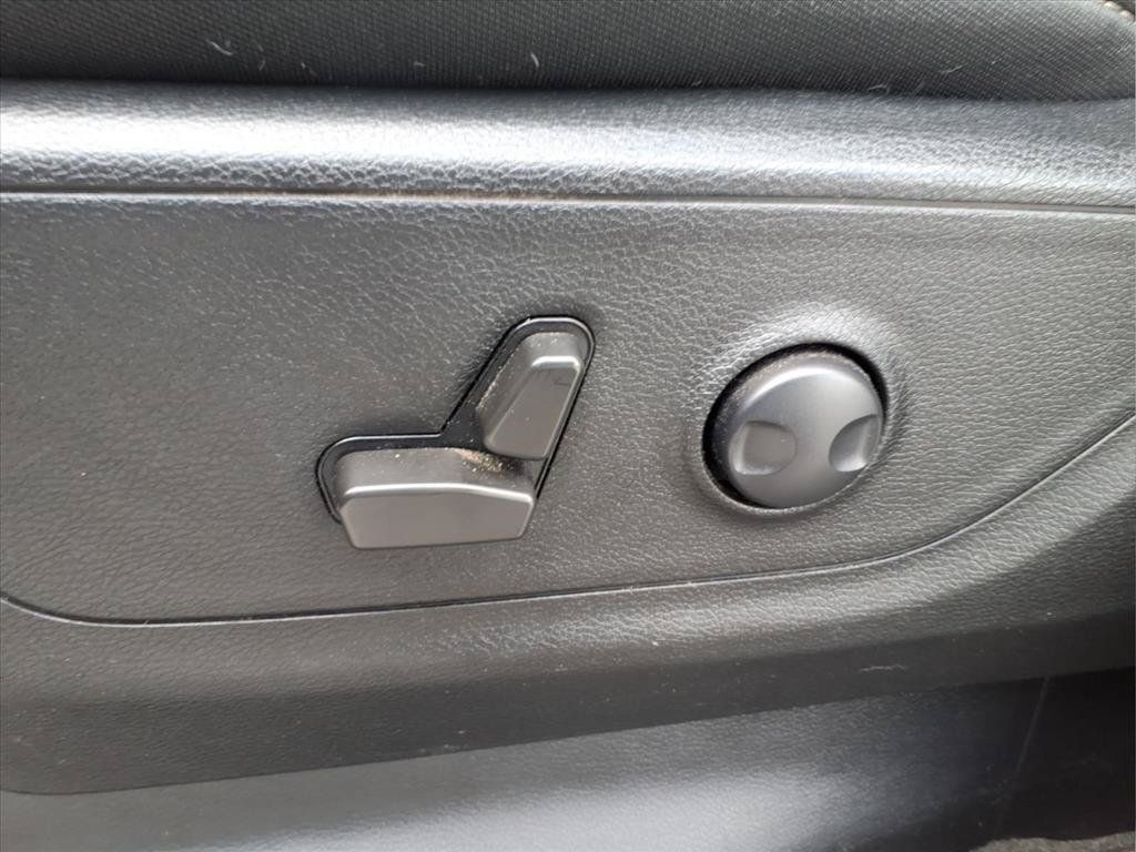 Used 2022 RAM 1500 Big Horn AWD/4WD image 17