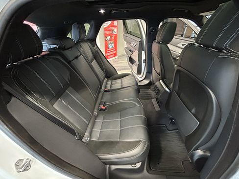 Used 2018 Land Rover Range Rover Velar R-Dynamic SE AWD/4WD image 42