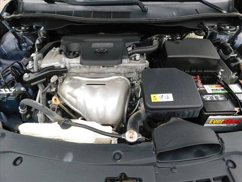 Used 2017 Toyota Camry XLE FWD image 30