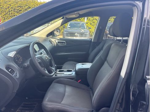 Used 2020 Nissan Pathfinder S image 12