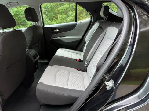 Used 2020 Chevrolet Equinox LS image 19