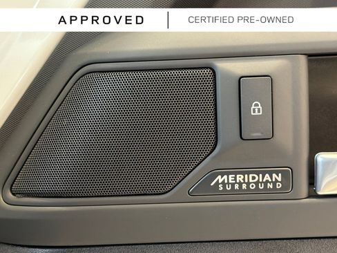 Used 2025 Land Rover Defender 130 X-Dynamic SE AWD/4WD image 32