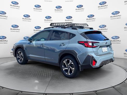 Used 2024 Subaru Crosstrek 2.0i Premium w/ Popular Package #3 AWD/4WD image 4