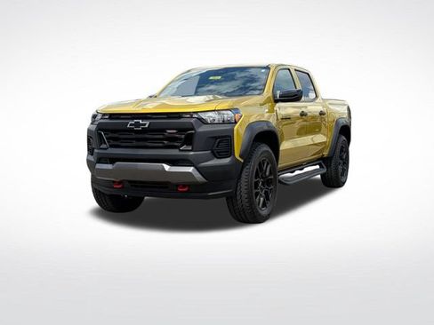 Used 2023 Chevrolet Colorado Trail Boss w/ LPO, Dark Essentials Package AWD/4WD image 12