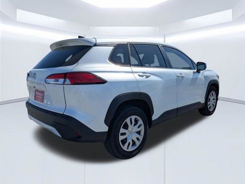 Used 2023 Toyota Corolla Cross L image 4