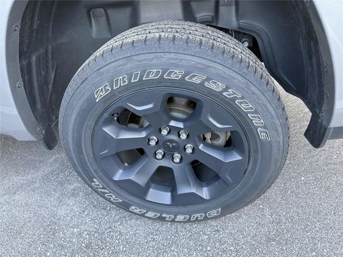 Used 2025 RAM 1500 Big Horn AWD/4WD image 7
