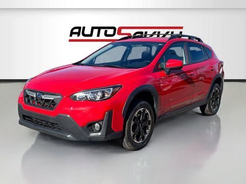 Used 2023 Subaru Crosstrek 2.0i Premium image 3