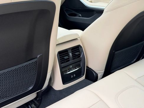 Certified 2023 BMW 330i Sedan w/ Premium Package RWD image 26