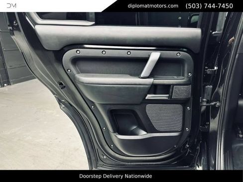 Used 2022 Land Rover Defender 110 V8 AWD/4WD image 27