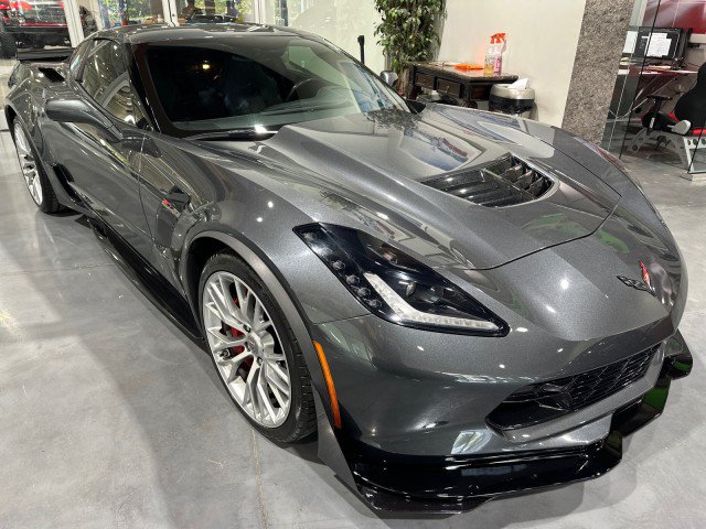 Used 2017 Chevrolet Corvette Z06 RWD image 12