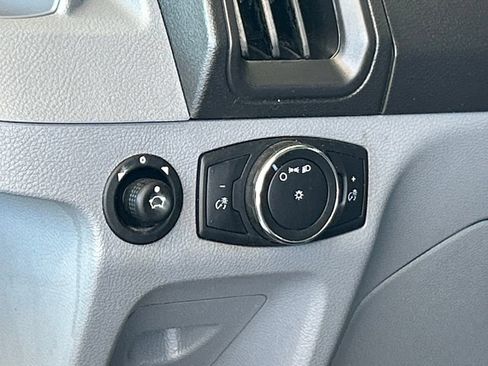 Used 2018 Ford Transit 150 130 Medium Roof RWD image 29