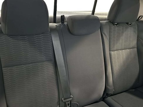 Used 2019 Toyota Tacoma SR5 AWD/4WD image 12