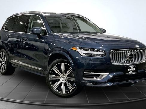 Certified 2023 Volvo XC90 B6 Ultimate w/ Lounge Package AWD/4WD image 15