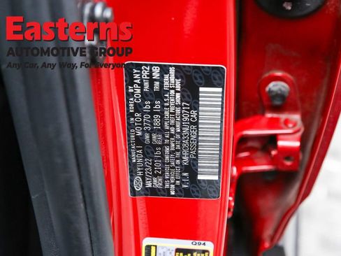 Used 2022 Hyundai Venue Limited image 34