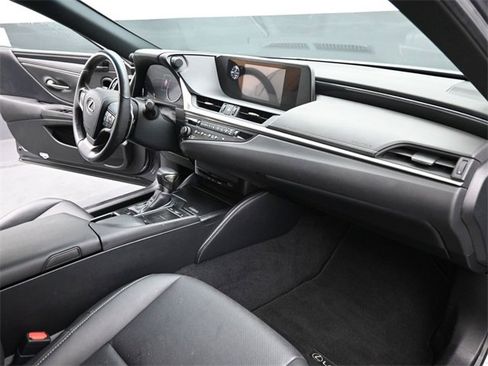 Used 2019 Lexus ES 350 Ultra Luxury image 25