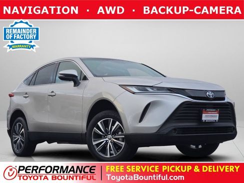 Used 2024 Toyota Venza LE image 1