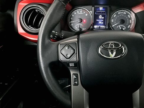 Used 2019 Toyota Tacoma TRD Off-Road AWD/4WD image 22