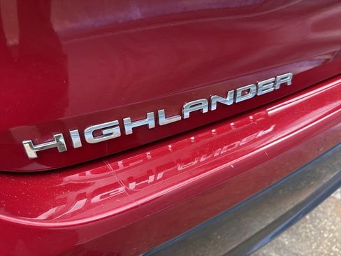 Used 2021 Toyota Highlander Limited image 26