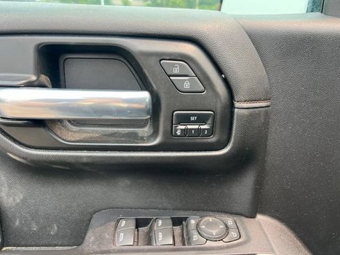 Used 2021 GMC Sierra 1500 AT4 w/ AT4 Value Package AWD/4WD image 17
