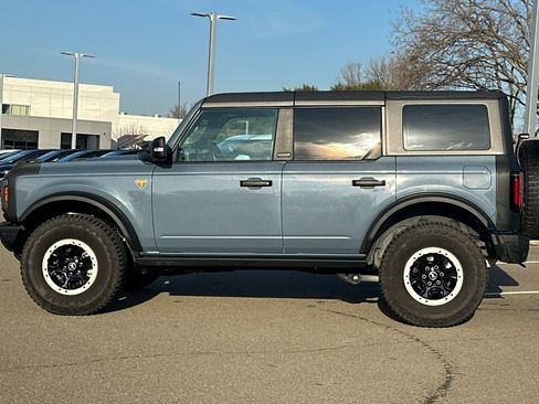 Used 2023 Ford Bronco Badlands image 7