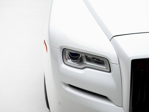 Used 2020 Rolls-Royce Wraith image 11