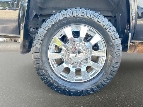 Used 2019 GMC Sierra 2500 Denali w/ Duramax Plus Package AWD/4WD image 6