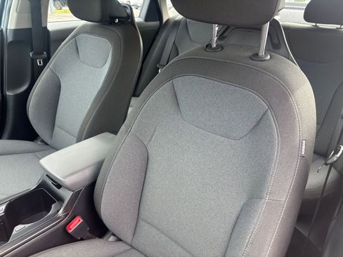 Used 2025 Kia K4 LXS FWD image 35