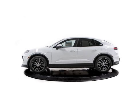 New 2026 Porsche Macan Electric RWD image 2